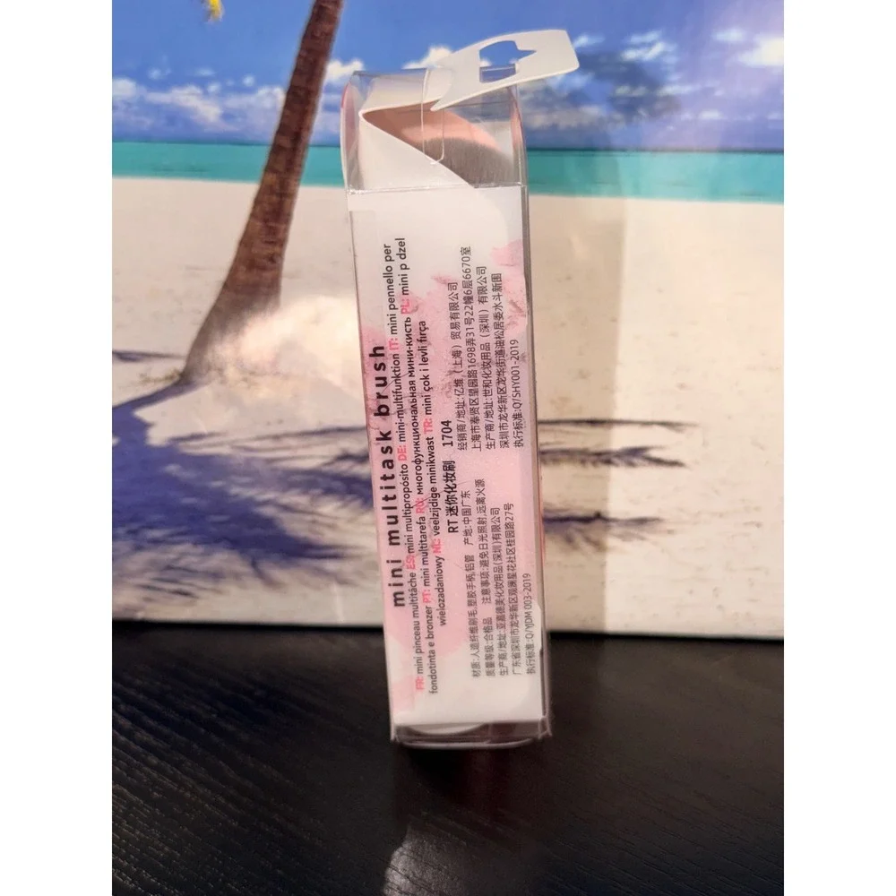 Real Techniques Mini Multitask Brush 407 Pink Travel Face Blush Bronzer New